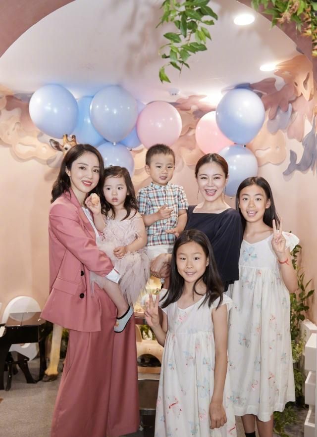 亚瑟王和圆桌骑士 产品图片