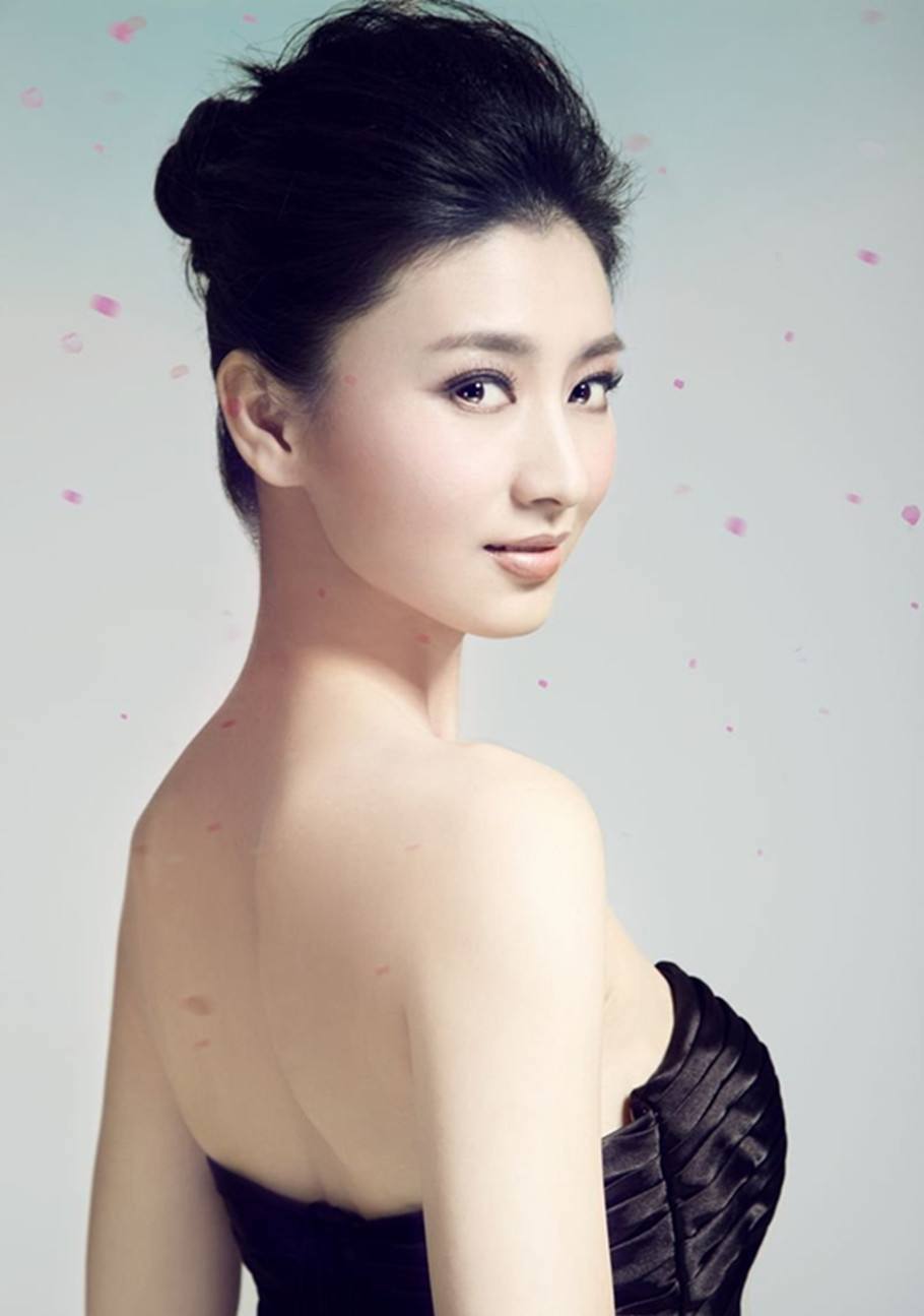 五十岁保洁重返巅峰 推荐视频