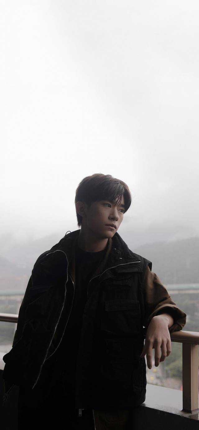 于春色暮晚相拥 推荐视频