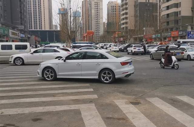 坑蒙拐骗外星人 推荐视频