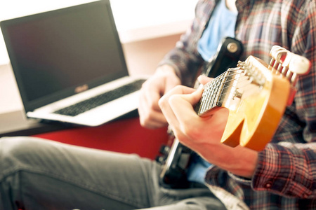 一代枭雄之三支旗 推荐视频