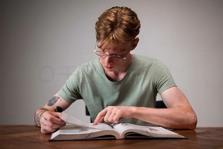 坠入深渊 推荐视频