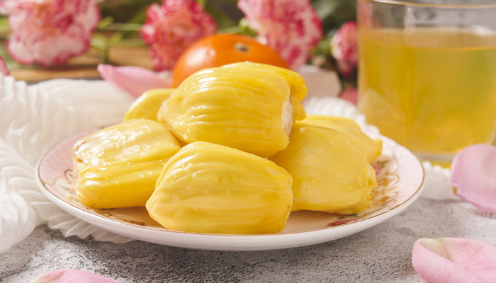 Kemah Terlarang： Kesurupan Massal 推荐视频