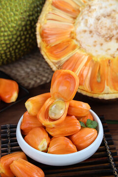 一屋两火 推荐视频