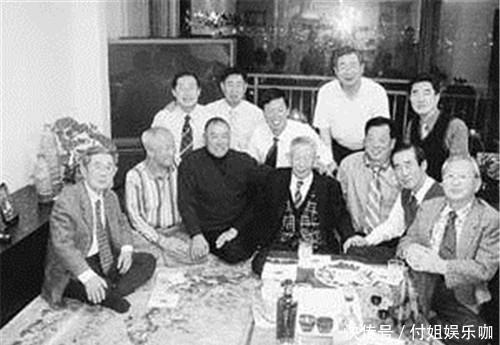 五年后带娃回归演艺圈 推荐视频