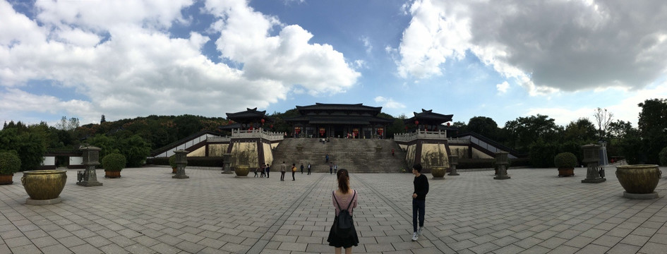 三个基督 推荐视频