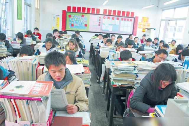 外星入侵2：降雨计划（国语版） 视频主图