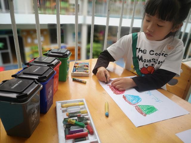 令人毛骨悚然的同居 推荐视频