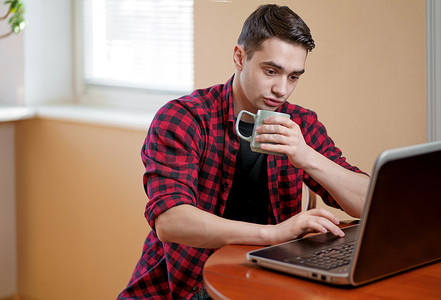 云起盼星河 产品图片