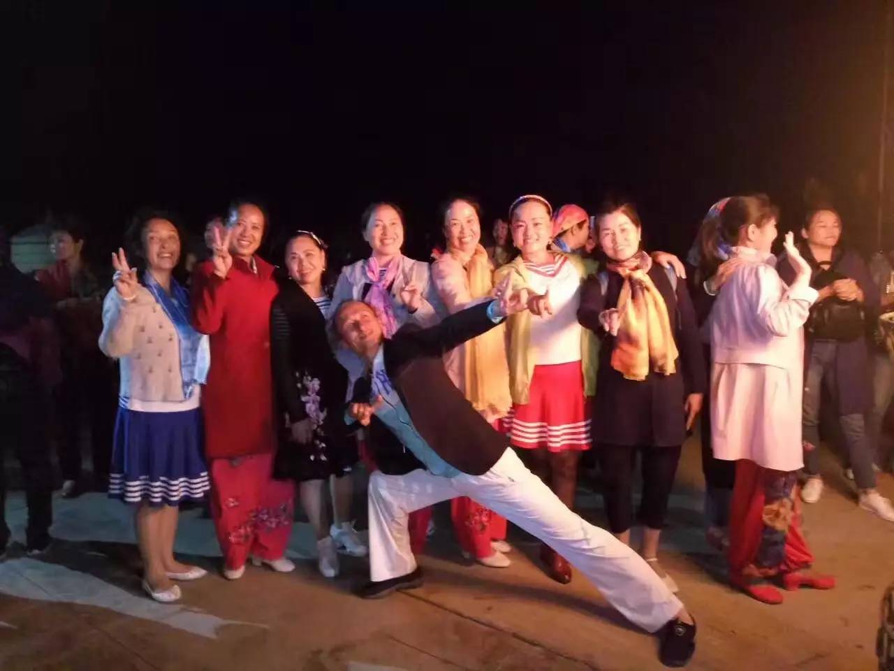 Mike Epps Ready to Sell Out 推荐视频